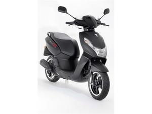 Peugeot Kisbee RS (Mad black)